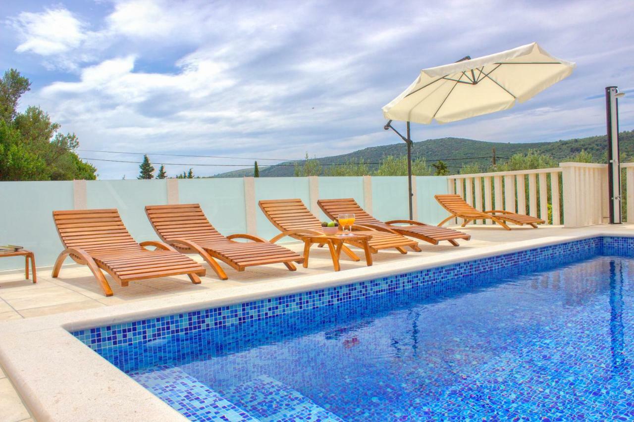 Paradise Brbinj Exteriér fotografie